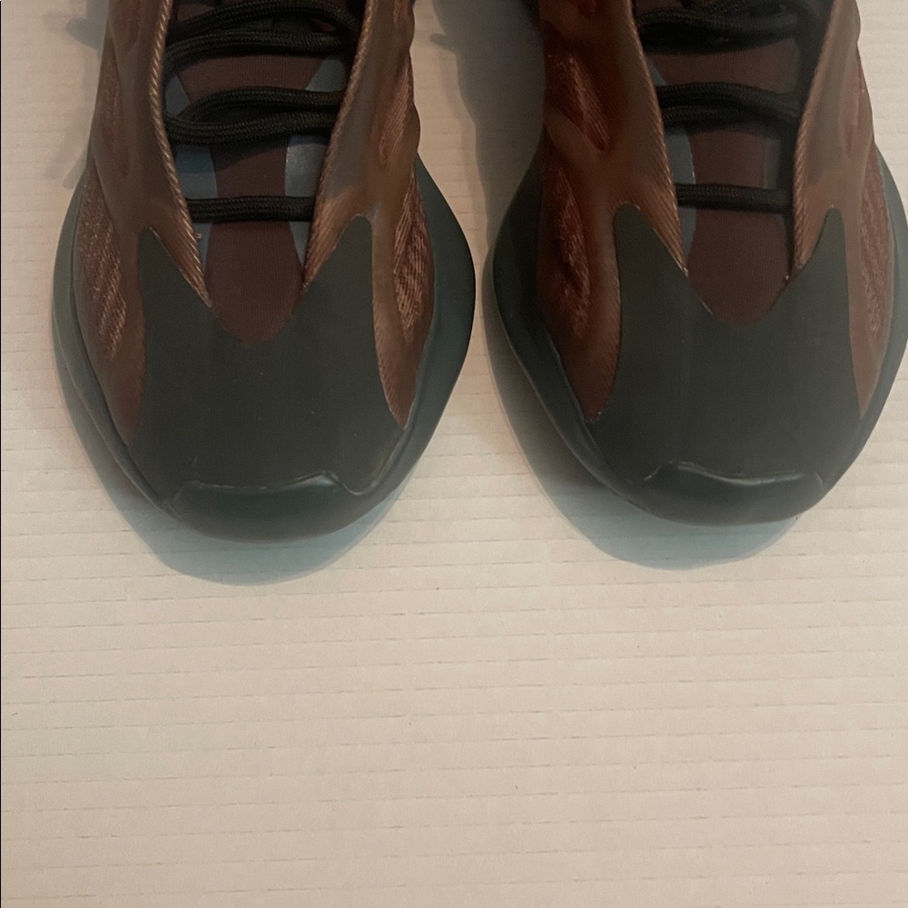 Yeezy’s - Picture 4 of 8